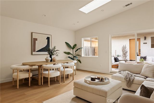 6441 Satsuma Avenue, North Hollywood, CA 91606