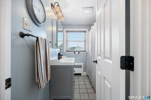 208 Mountain Street, Hartford, CT 06106