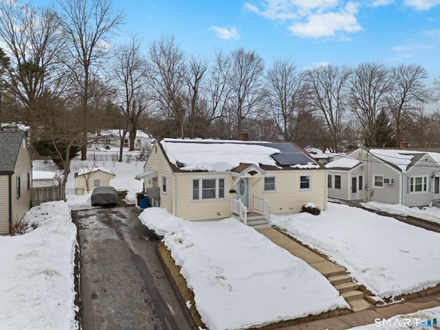 208 Mountain Street, Hartford, CT 06106