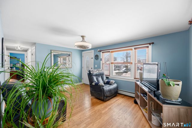 208 Mountain Street, Hartford, CT 06106