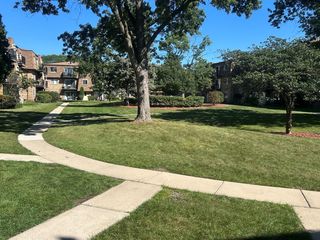 9416 Bay Colony Drive 3S, Des Plaines, IL 60016