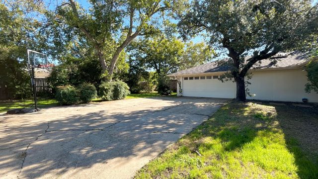 10006 Pensive Drive, Dallas, TX 75229