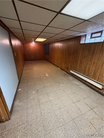 61 Chatsworth Avenue, Tonawanda, NY 14217