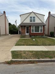 61 Chatsworth Avenue, Tonawanda, NY 14217