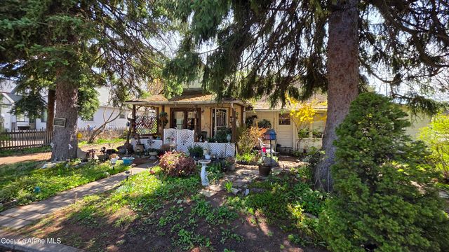 526 W Walnut AVE, Coeur d'Alene, ID 83814 property photo