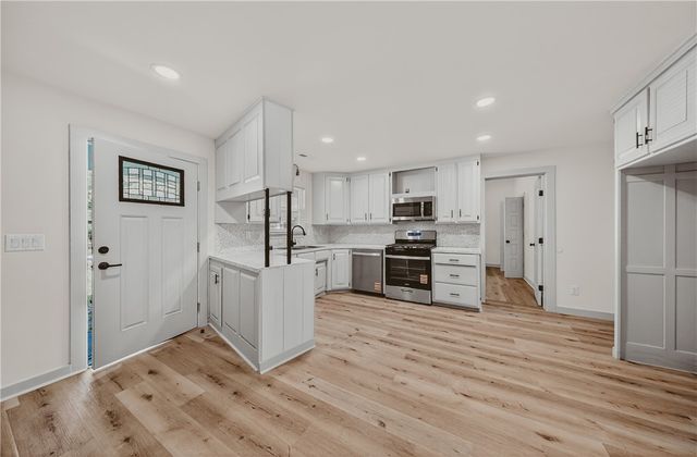 11771 Bredehoeft Road, Gentry, AR 72734
