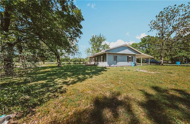 11771 Bredehoeft Road, Gentry, AR 72734