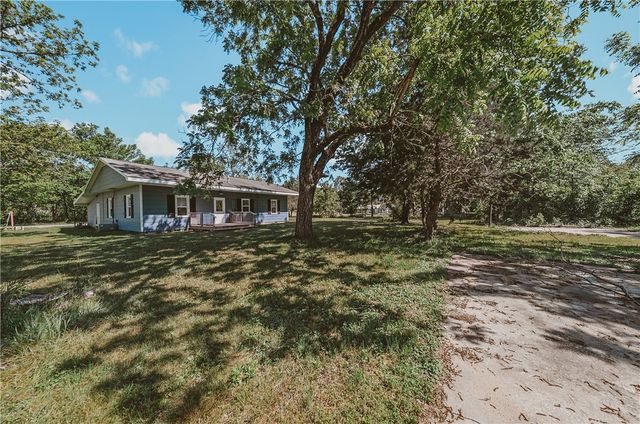 11771 Bredehoeft Road, Gentry, AR 72734