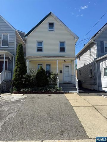137 Central Avenue, Hackensack, NJ 07601