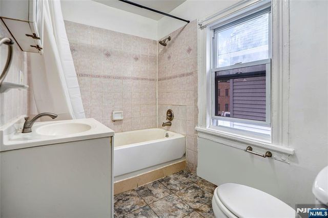 137 Central Avenue, Hackensack, NJ 07601