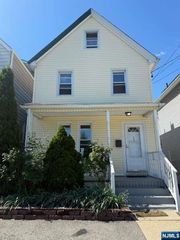 137 Central Avenue, Hackensack, NJ 07601