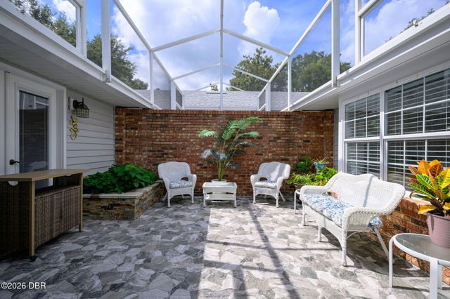 2525 S Glen Eagles Drive S, Deland, FL 32724