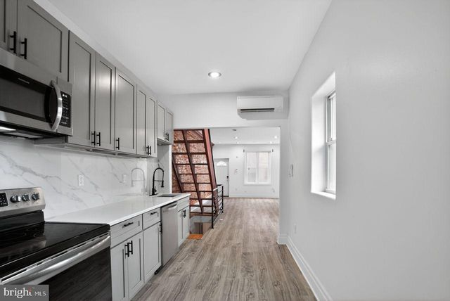1302 N DOVER ST, Philadelphia, PA 19121