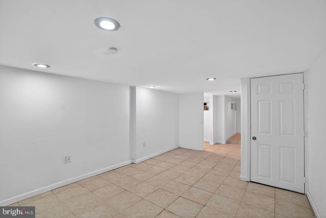 1302 N DOVER ST, Philadelphia, PA 19121