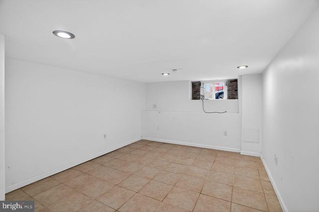 1302 N DOVER ST, Philadelphia, PA 19121