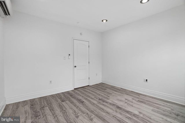 1302 N DOVER ST, Philadelphia, PA 19121