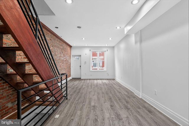 1302 N DOVER ST, Philadelphia, PA 19121