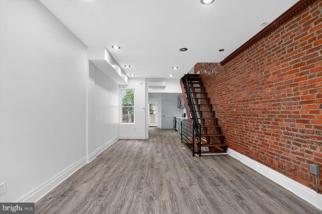 1302 N DOVER ST, Philadelphia, PA 19121