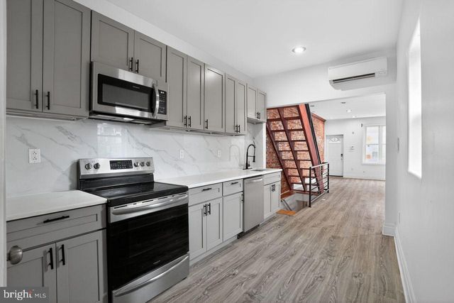 1302 N DOVER ST, Philadelphia, PA 19121