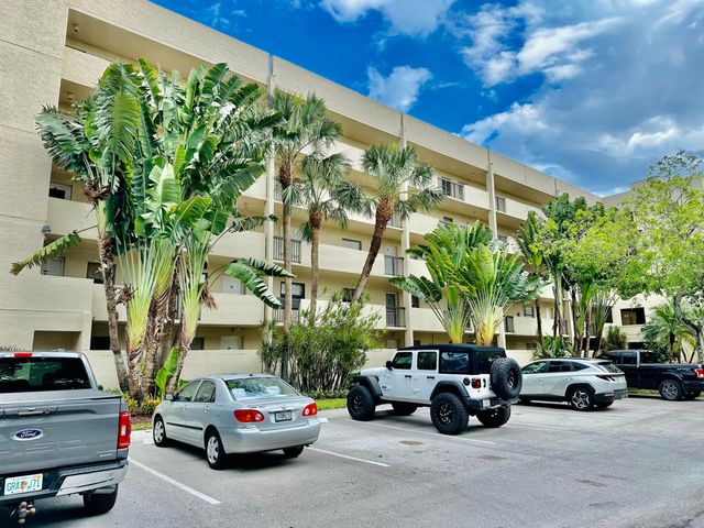 2900 NW 42nd Avenue A103, Coconut Creek, FL 33066