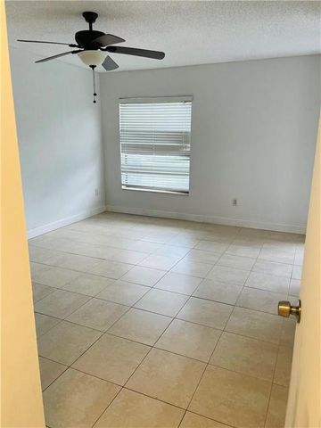 2900 NW 42nd Avenue A103, Coconut Creek, FL 33066