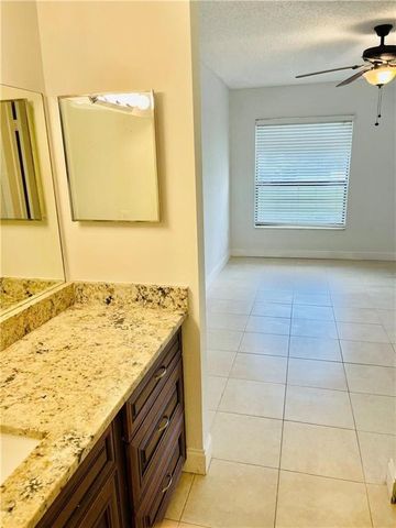 2900 NW 42nd Avenue A103, Coconut Creek, FL 33066