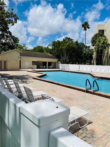 2900 NW 42nd Avenue A103, Coconut Creek, FL 33066