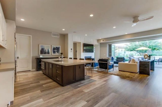 16750 Coyote Bush Drive 116, San Diego, CA 92127