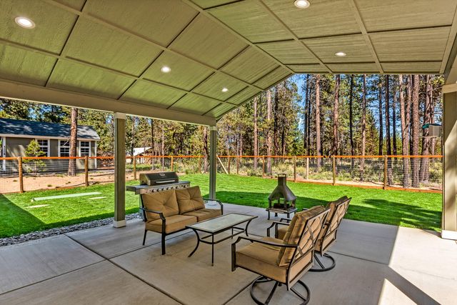 53730 Otter Drive, La Pine, OR 97739