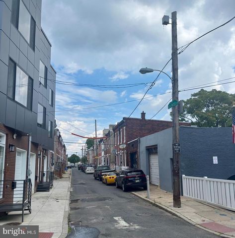 1347 S HOLLYWOOD ST, Philadelphia, PA 19146