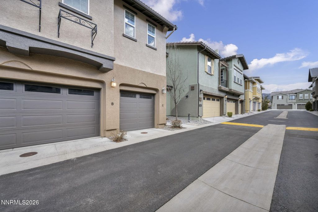 Image 3 of property listing at 1828 Wind Ranch Road C, Reno, NV 89521