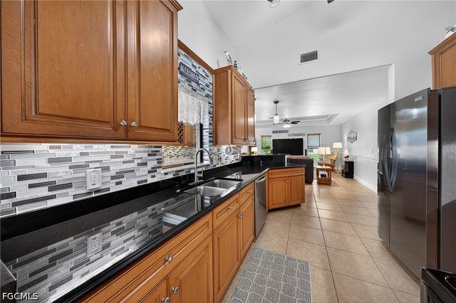 154 SE 21st TER, Cape Coral, FL 33990