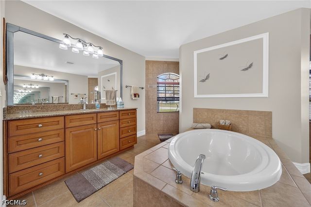 154 SE 21st TER, Cape Coral, FL 33990