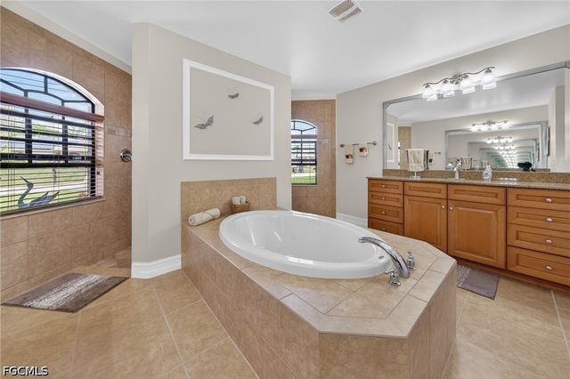 154 SE 21st TER, Cape Coral, FL 33990