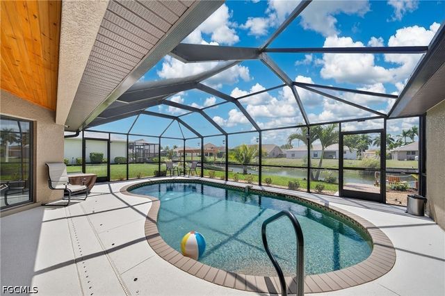 154 SE 21st TER, Cape Coral, FL 33990