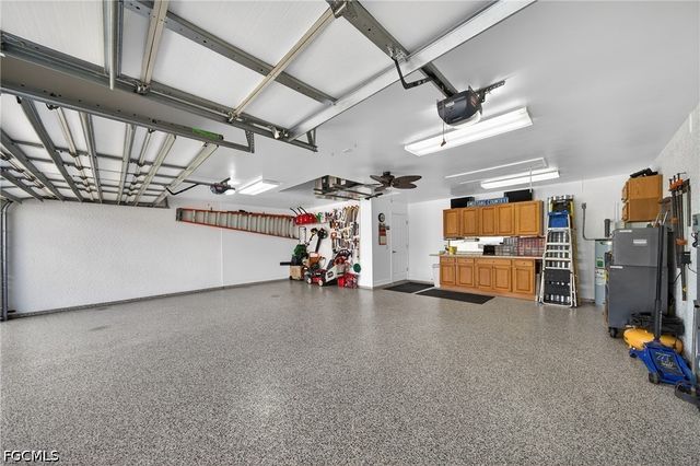 154 SE 21st TER, Cape Coral, FL 33990