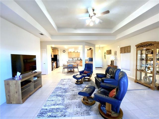 3904 Pelican Way, Mission, TX 78572