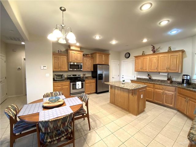 3904 Pelican Way, Mission, TX 78572