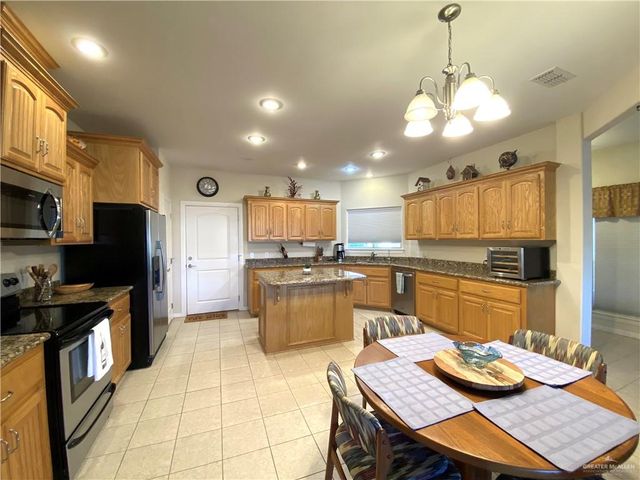 3904 Pelican Way, Mission, TX 78572