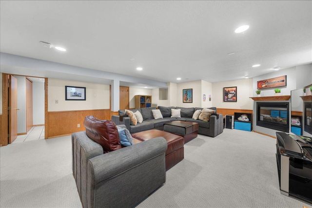 1736 Bayard Avenue, Saint Paul, MN 55116