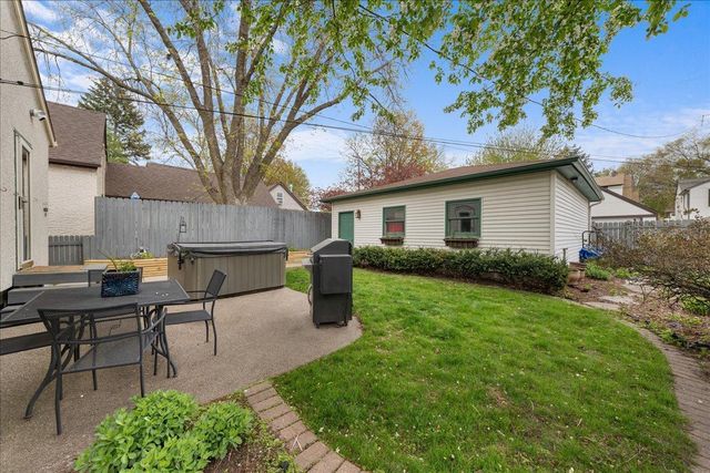 1736 Bayard Avenue, Saint Paul, MN 55116