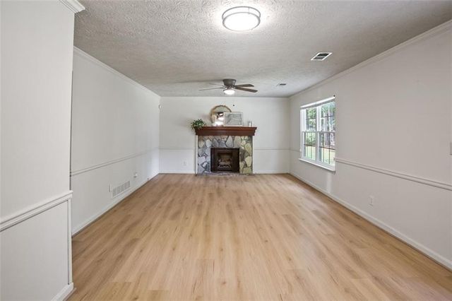 615 Barrington Way, Roswell, GA 30076