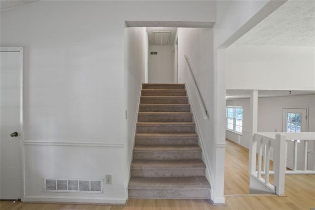 615 Barrington Way, Roswell, GA 30076