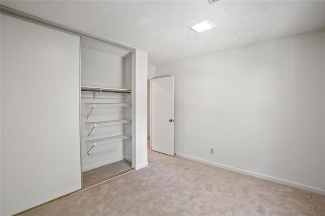 615 Barrington Way, Roswell, GA 30076