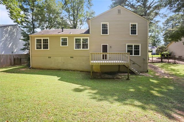 615 Barrington Way, Roswell, GA 30076