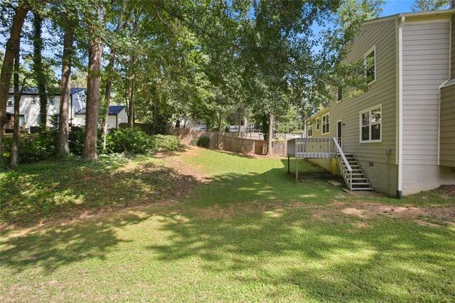 615 Barrington Way, Roswell, GA 30076