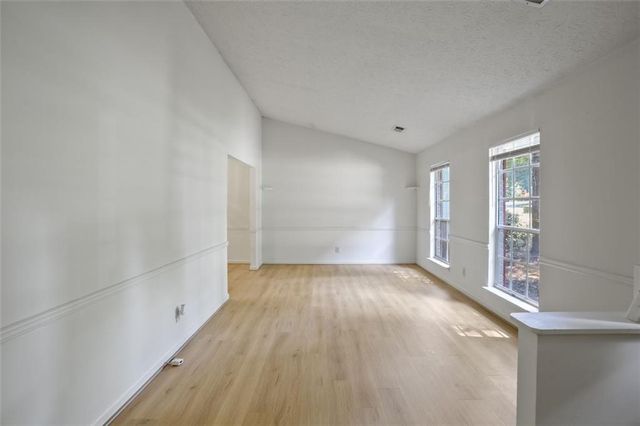 615 Barrington Way, Roswell, GA 30076