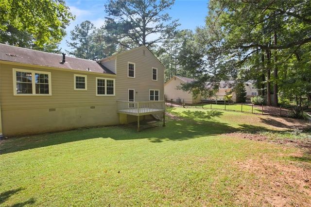 615 Barrington Way, Roswell, GA 30076