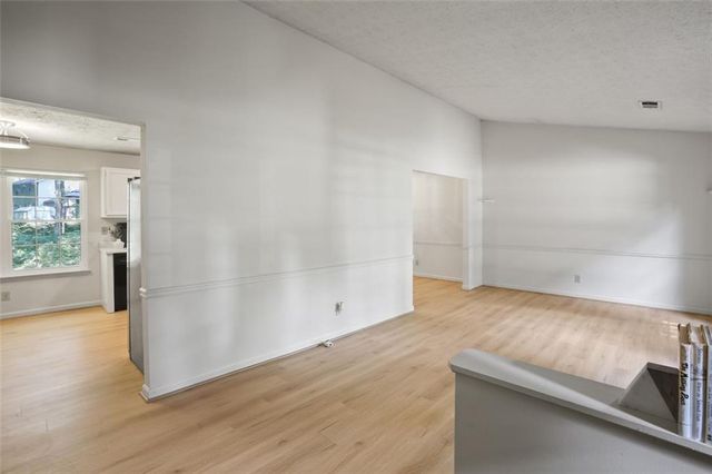 615 Barrington Way, Roswell, GA 30076