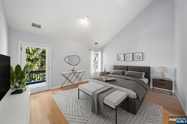 36 Woods Edge Road, Old Tappan, NJ 07675